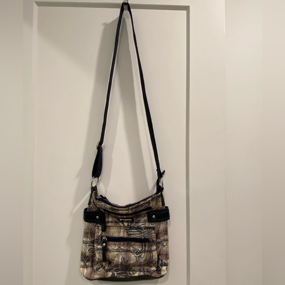 Y2K Roots Floral Blue And Beige Crossbody Bag - Picture 7 of 14